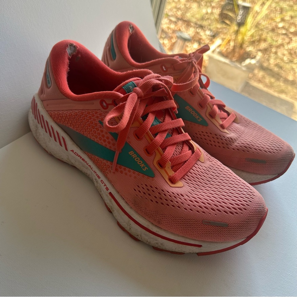 Brooks Women's Adrenaline GTS 22 Coral Pink Running Gym Active Workout Shoes 6.5 - Picture 5 of 9